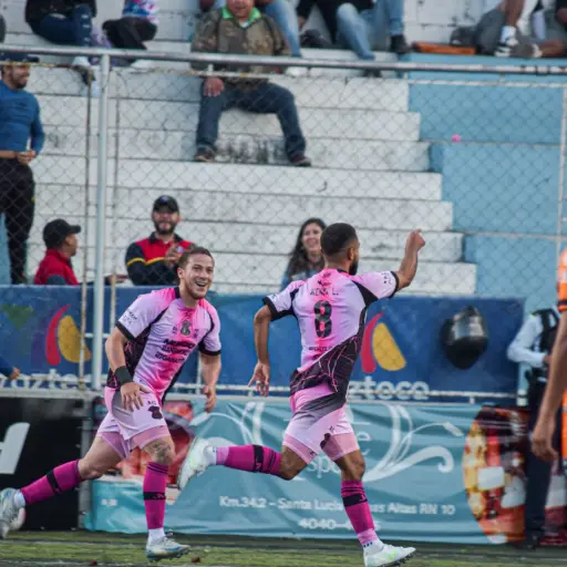 Partido entre Mixco y Achuapa por la jornada 21 del Apertura 2025 - Deportivo Mixco