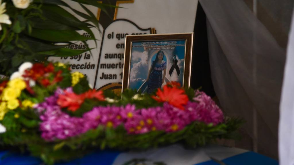 Sepelio de María Ríos, migrante guatemalteca fallecida en EE. UU. | Omar Solís/EU