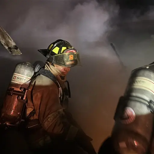 Los apagafuegos acudieron al sector afectado durante la madrugada de este sábado 22 de noviembre. ,Bomberos Voluntarios.
