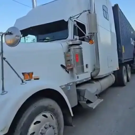 Las autoridades no reportaron heridos en el accidente. ,PROVIAL.