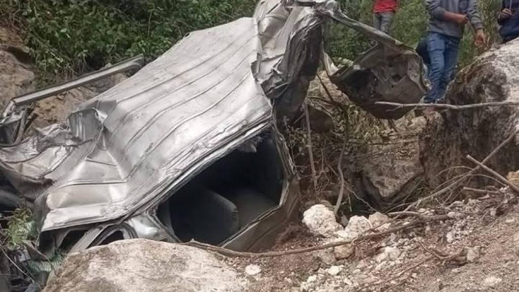 Confirman cuatro fallecidos por accidente de microbús en Huehuetenango | Bomberos Voluntarios