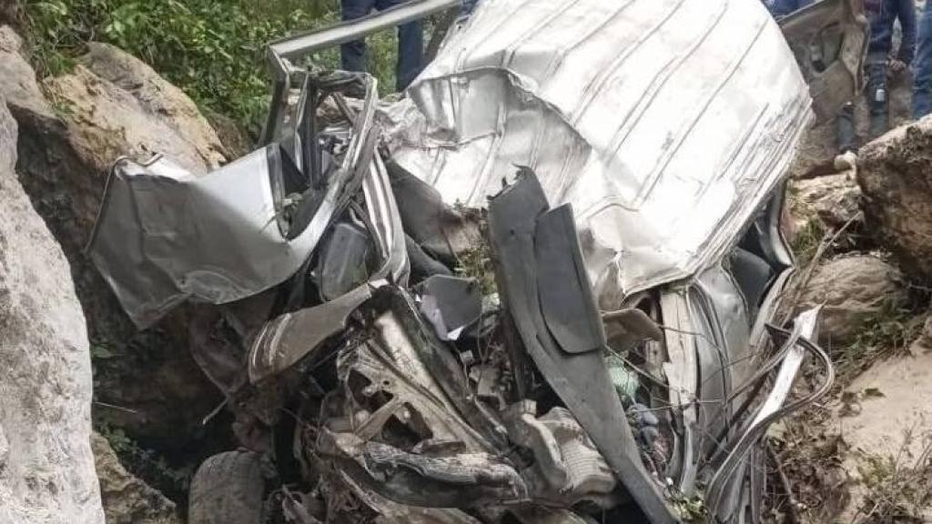 Confirman cuatro fallecidos por accidente de microbús en Huehuetenango | Bomberos Voluntarios