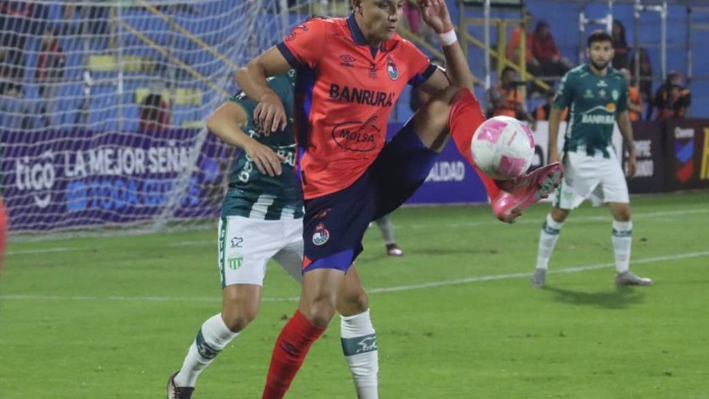 Partido entre Municipal vs. Antigua - Jornada 21 Apertura 2025 | Alex Meoño