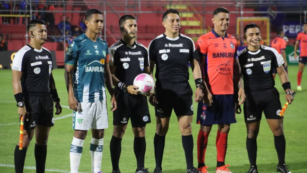 Partido entre Municipal vs. Antigua - Jornada 21 Apertura 2025 | Alex Meoño