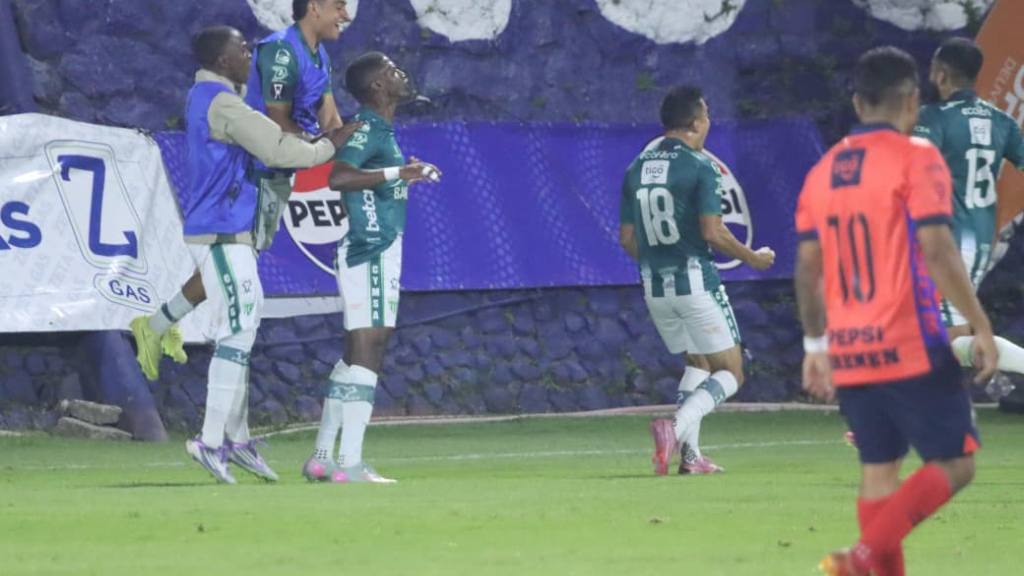 Partido entre Municipal vs. Antigua - Jornada 21 Apertura 2025 | Alex Meoño