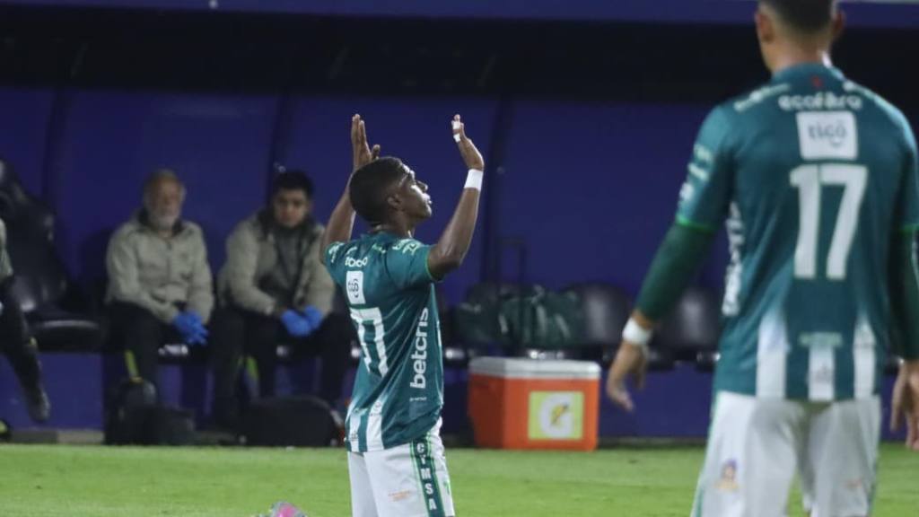 Partido entre Municipal vs. Antigua - Jornada 21 Apertura 2025 | Alex Meoño