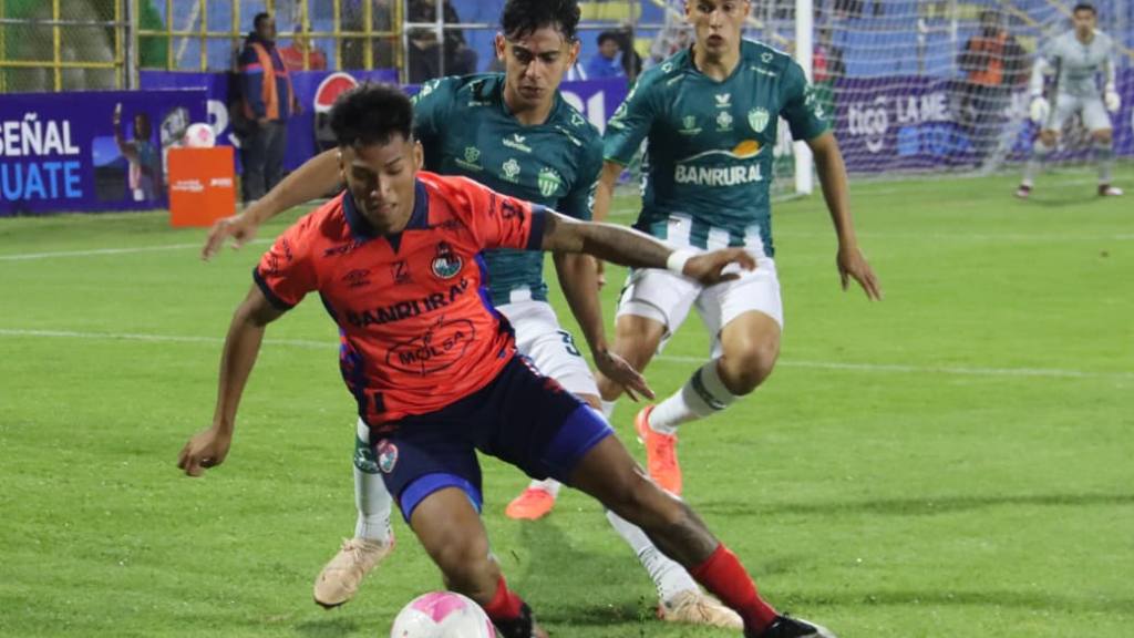 Partido entre Municipal vs. Antigua - Jornada 21 Apertura 2025 | Alex Meoño