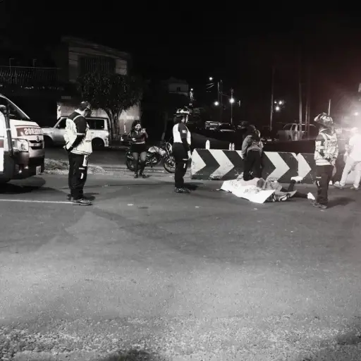 Momentos de profunda tristeza se vivieron cuando los familiares llegaron a reconocer a la víctima. ,Bomberos Voluntarios.