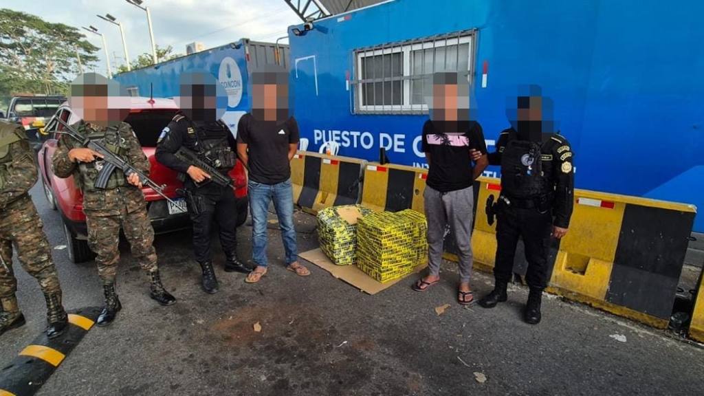 Decomisan 39 kilos de marihuana ocultos entre plátanos | PNC y MP.