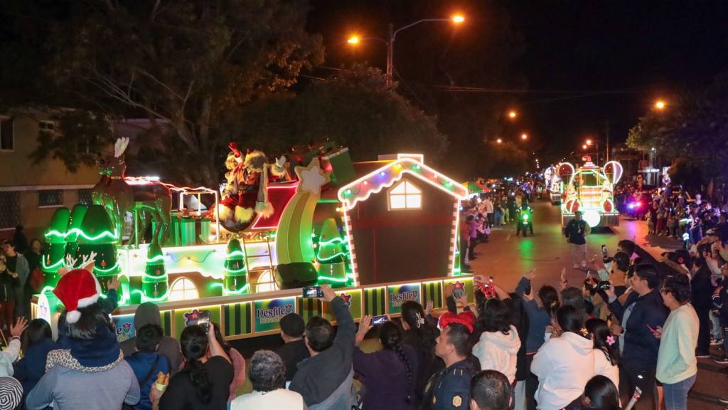 Desfile navideño recorrerá la zona 10 capitalina esta noche | Municipalidad de Guatemala