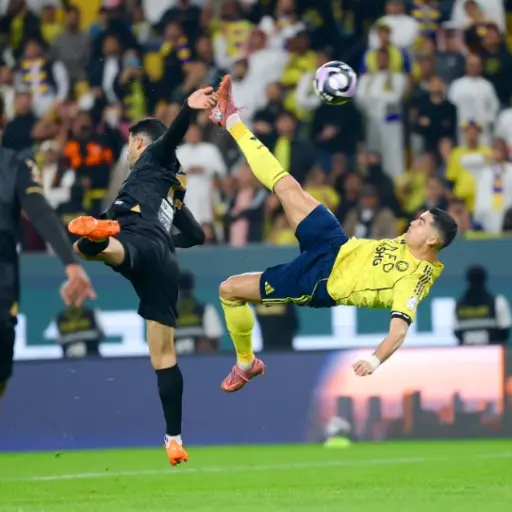 Cristiano Ronaldo anotó de chilena en el triunfo del Al Nassr 