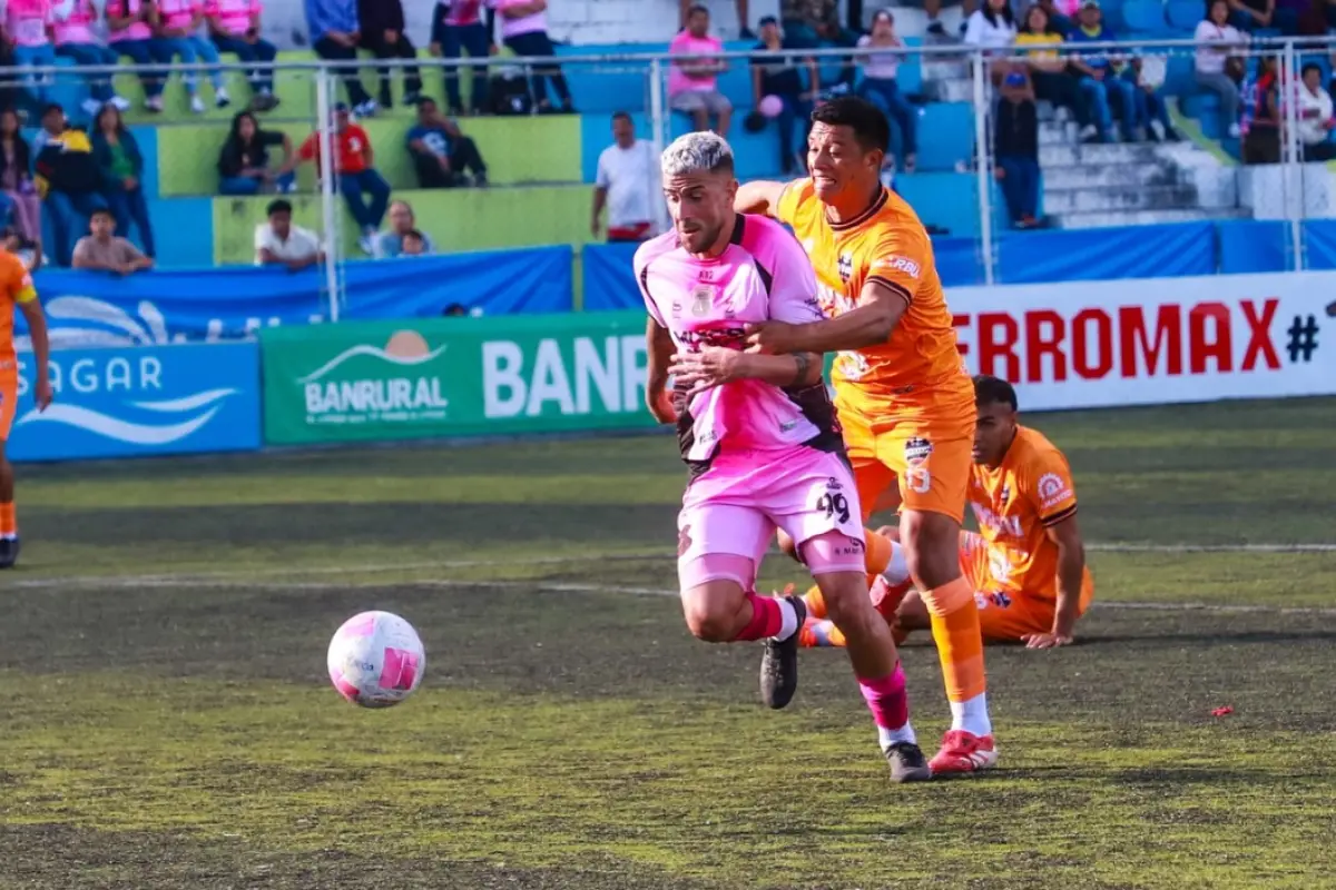 Nicolás Martínez impone clase dentro del futbol guatemalteco 