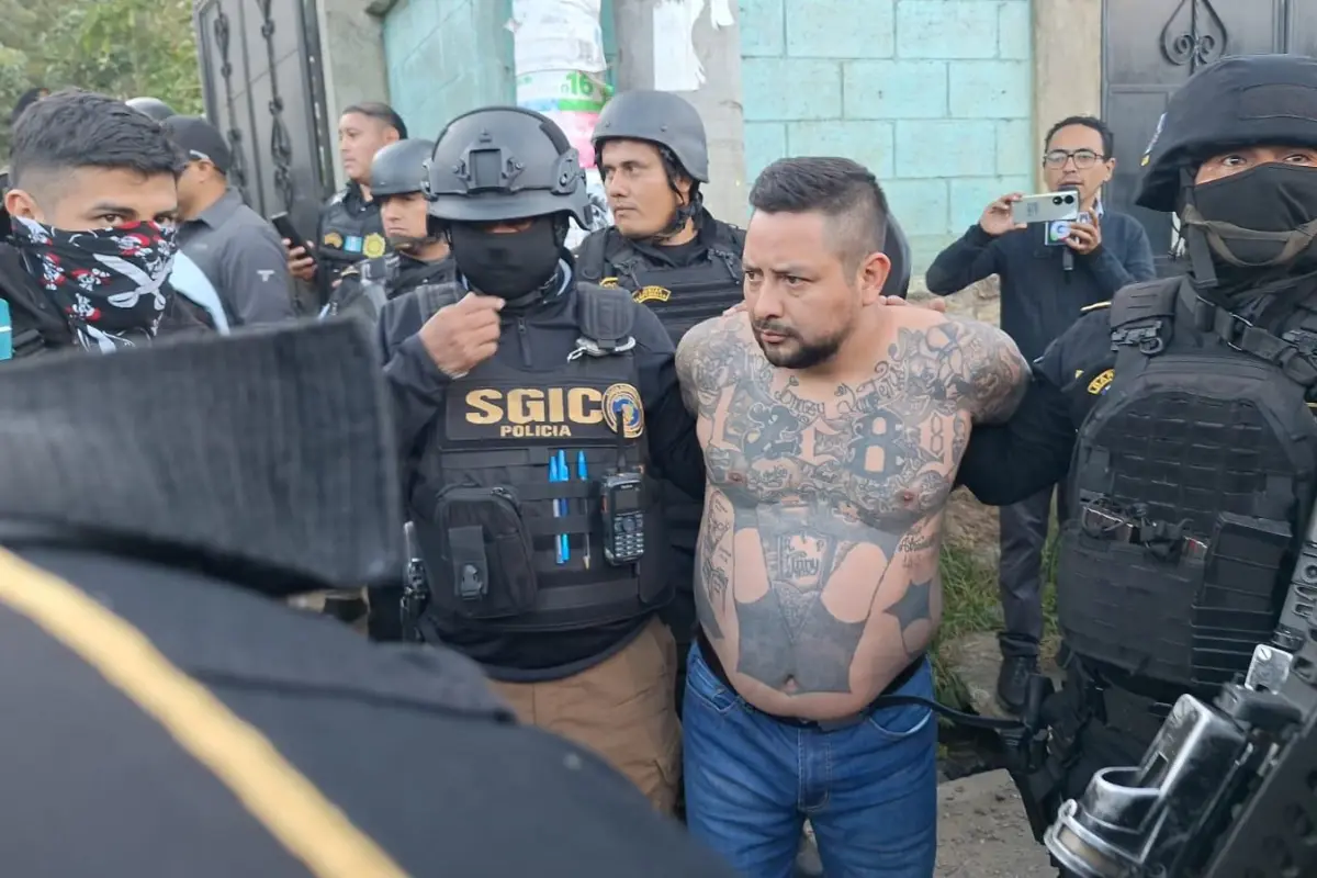 Ever Jonathan Sinay Dionicio, de 43 años, alias "Cartoon", "ranflero" o jefe de la clica Crazy Gánster de la terrorista pandilla del barrio 18., Foto PNC