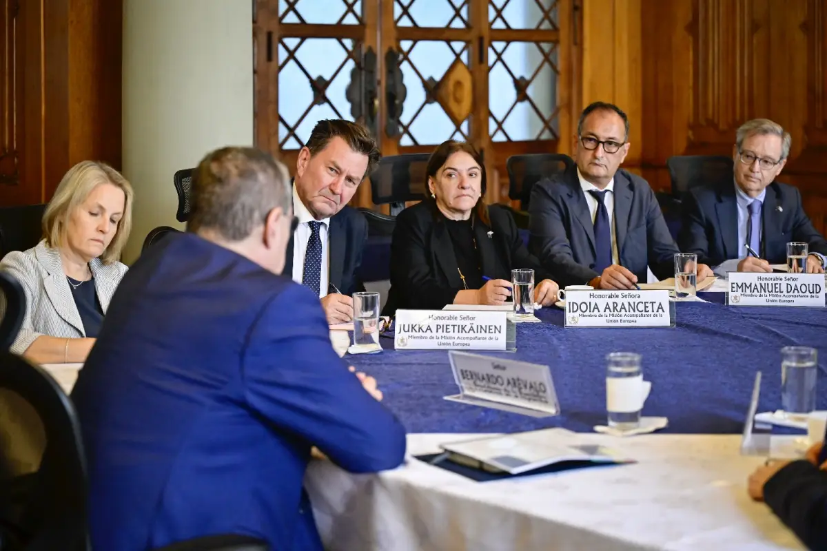 El presidente Bernardo Arévalo recibió a la Misión de Observación de la Unión Europea., Foto SCSP
