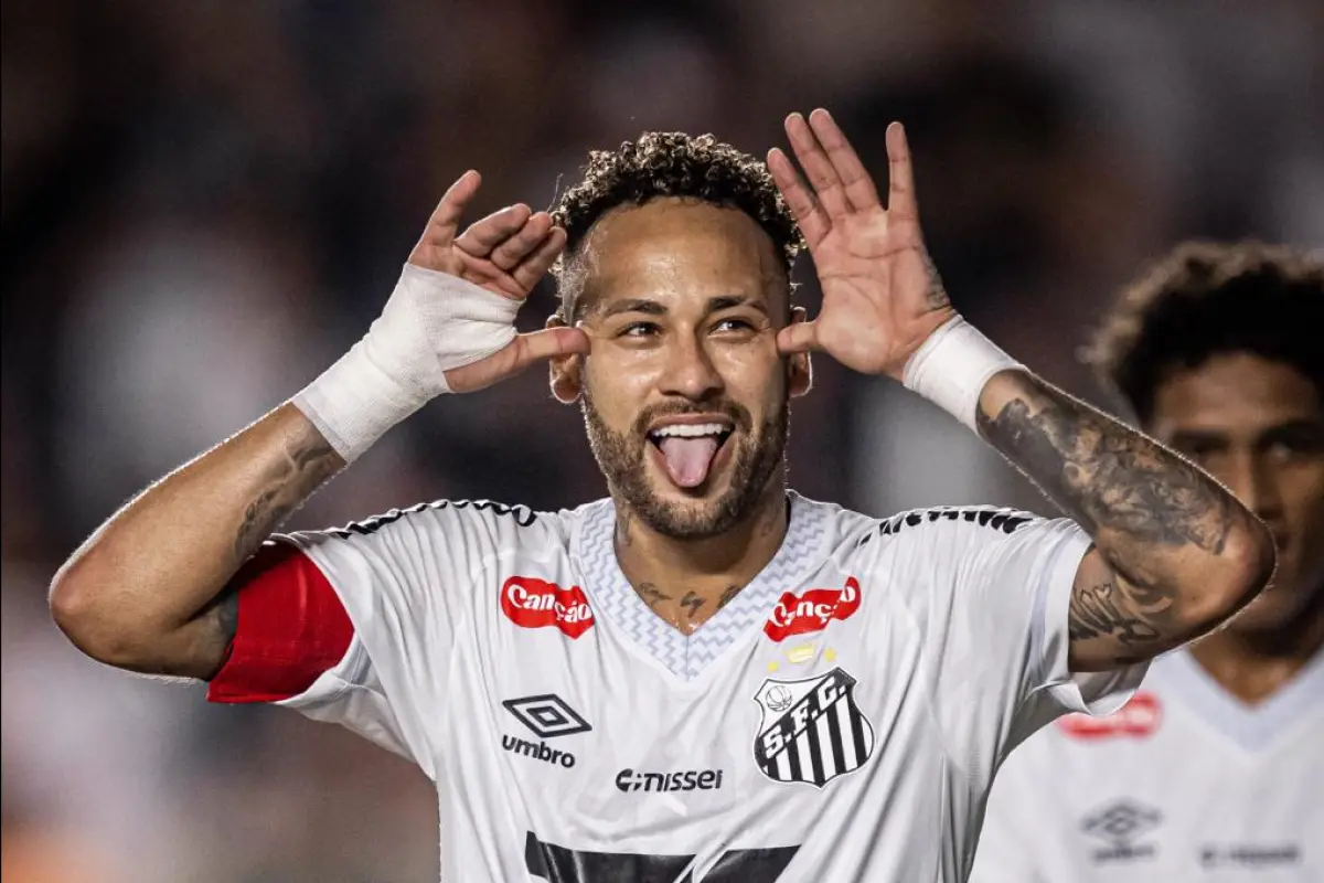 Neymar celebra el gol que saca al Santos FC de la zona de descenso - Santos FC