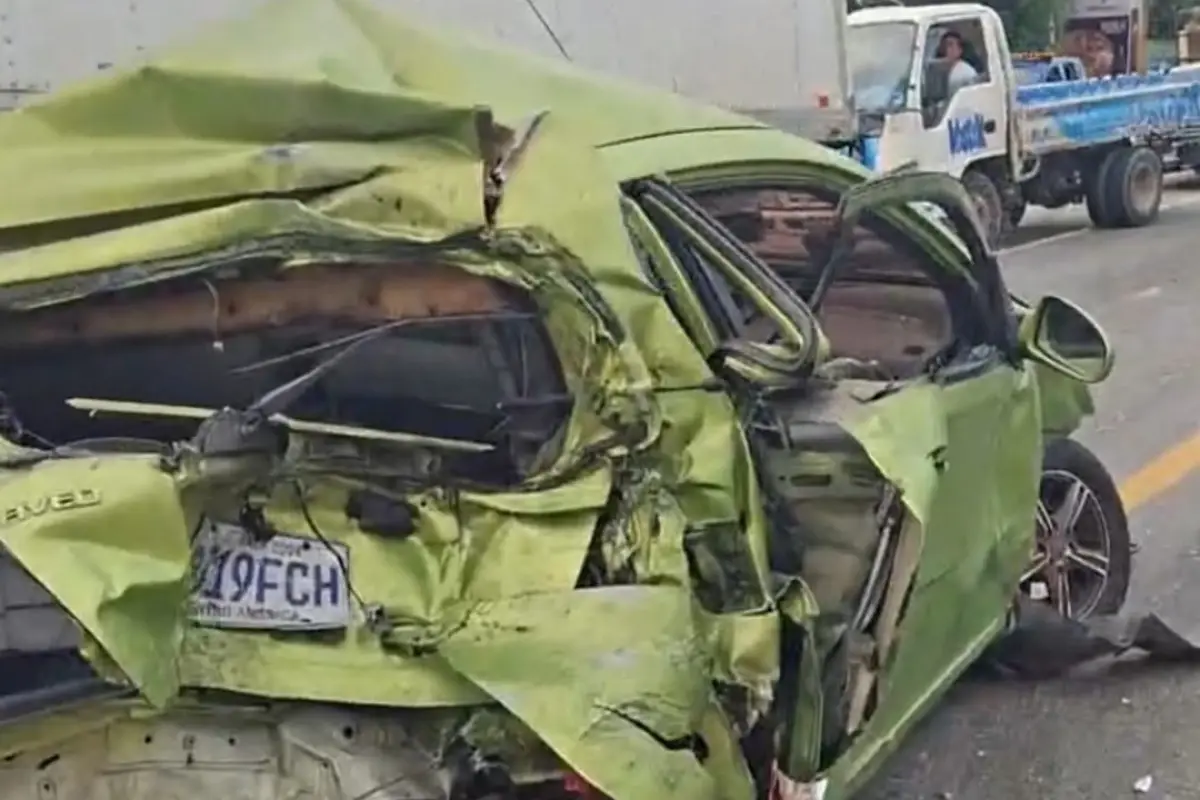 Medios locales indicaron que todos los afectados son miembros de una familia., Bomberos Municipales Departamentales.