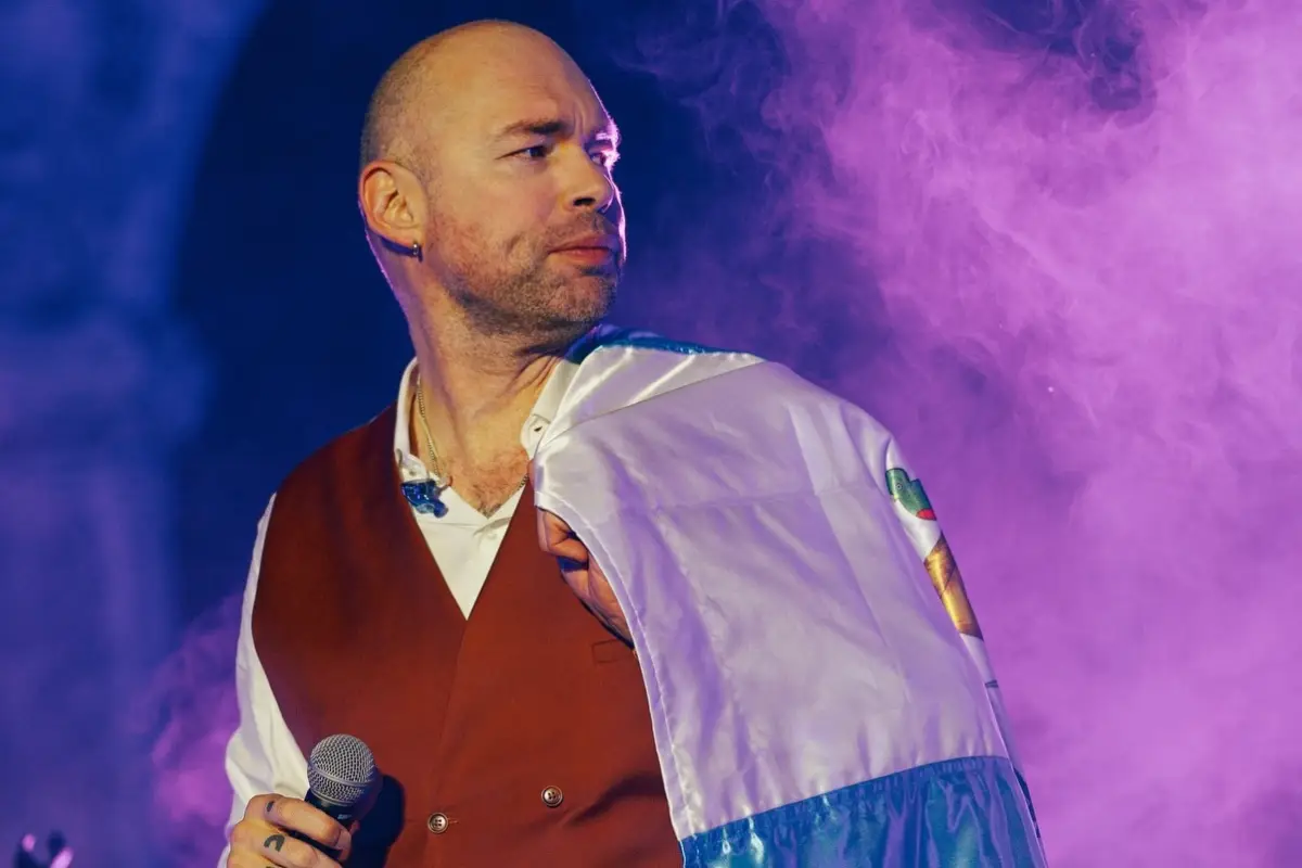 Santiago Cruz, Redes sociales