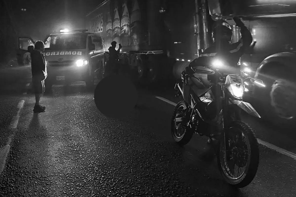 Llavero de motorista fallecido., Redes sociales.