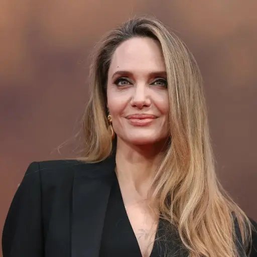 Angelina Jolie ,Instagram