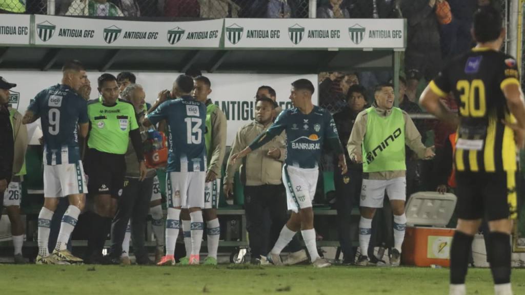 Celebración de Antigua GFC ante Aurora | Alex Meoño