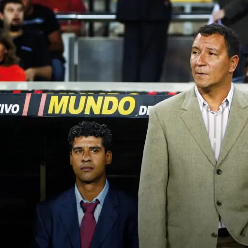 Henk ten Cate, nuevo técnico de Surinam - RR.SS.