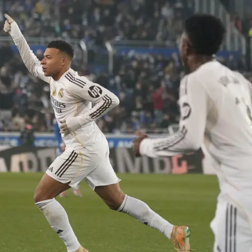 Celebración de Kylian Mbappé ante el Alavés - EFE