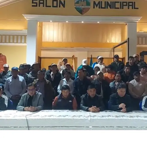 Medios locales emitieron la conferencia de prensa desde el Salón Municipal de Nahualá. ,Captura de pantalla. 