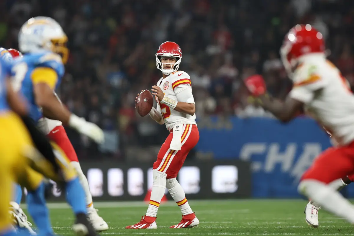 Los Kansas City Chiefs anunciaron que Patrick Mahomes se rompió el ligamento cruzado anterior de la rodilla 