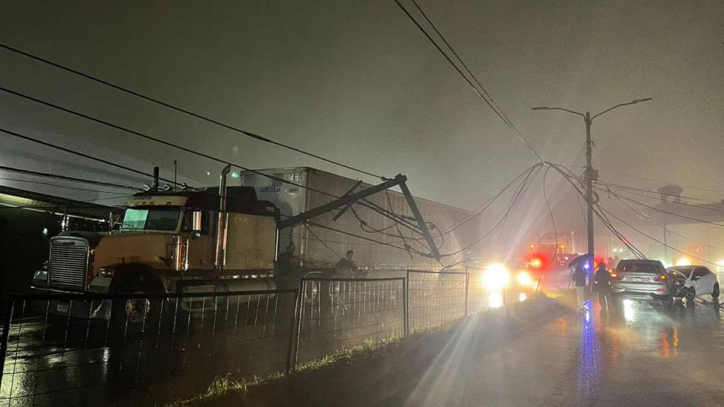 Accidente en carretera a El Salvador | Sebastián Siero