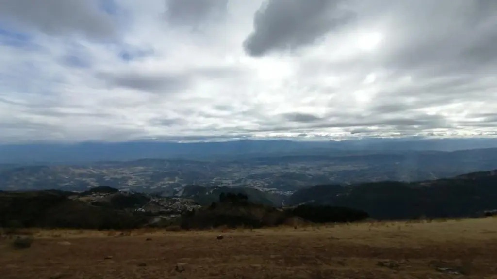 Las autoridades recomendaron abrigarse adecuadamente y proteger a los niños y personas mayores ante los cambios de temperaturas. ,Foto MAGA