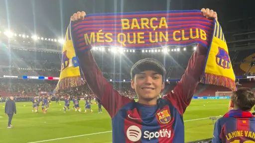 Julián Lemus cumple su sueño al observar un partido del Barcelona 
