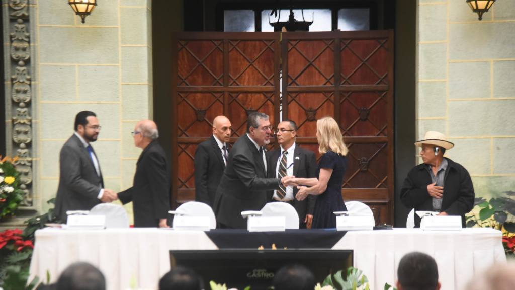 Guatemala pide perdón por la desaparición forzada de cuatro defensores de DD.HH | Omar Solís/EU