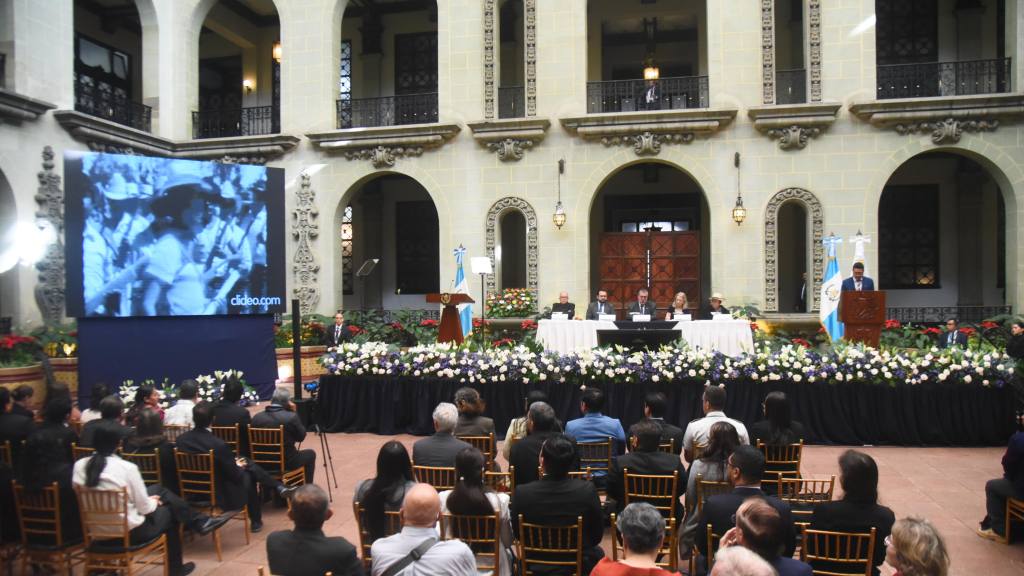 Guatemala pide perdón por la desaparición forzada de cuatro defensores de DD.HH | Omar Solís/EU