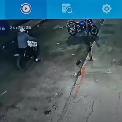 Medios locales mostararon las imágenes mostradas por una de las cámaras del sector. ,Captura de pantalla. 