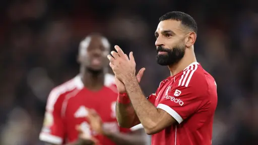 Salah reaparece y lidera el triunfo del Liverpool