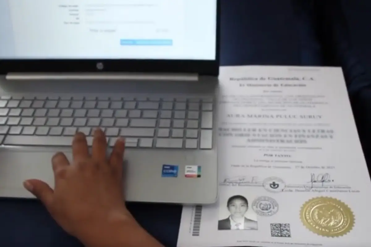 Registro de títulos universitarios ante la Contraloría ya puede hacerse en línea., Contraloría General de Cuentas