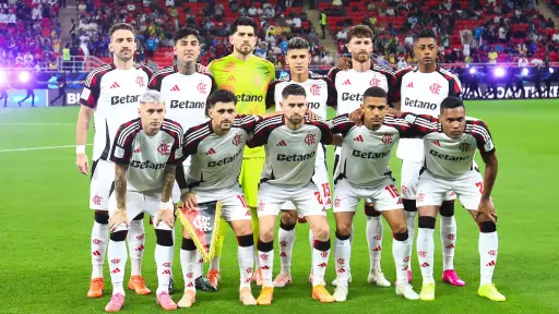 Flamengo vence al Cruz Azul y conquista el Derbi de las Américas