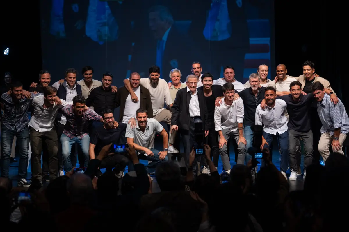 Óscar Washington Tabárez fue homenajeado en Uruguay