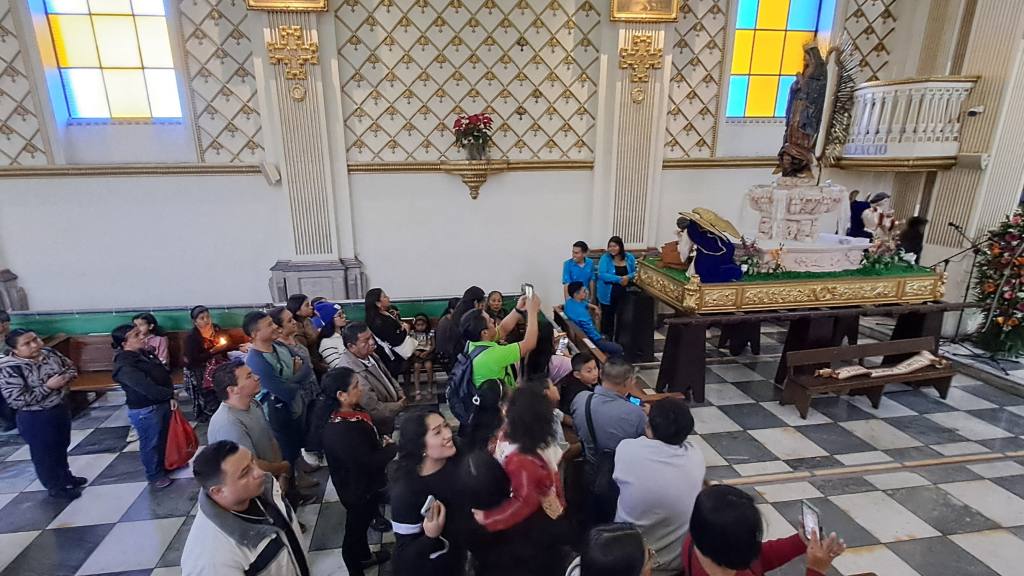 Fieles empiezan a celebrar el Día de la Virgen de Guadalupe | Omar Solis