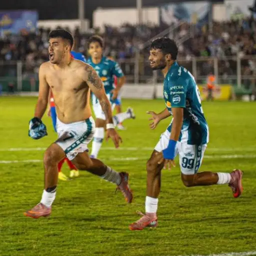 Antigua eliminó a Xelajú y es semifinalista del Apertura 2025