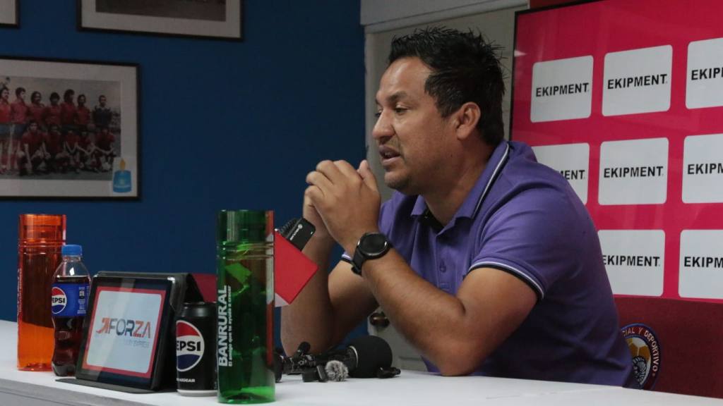 Amarini Villatoro se despide de Xelajú | Wilber Colloy