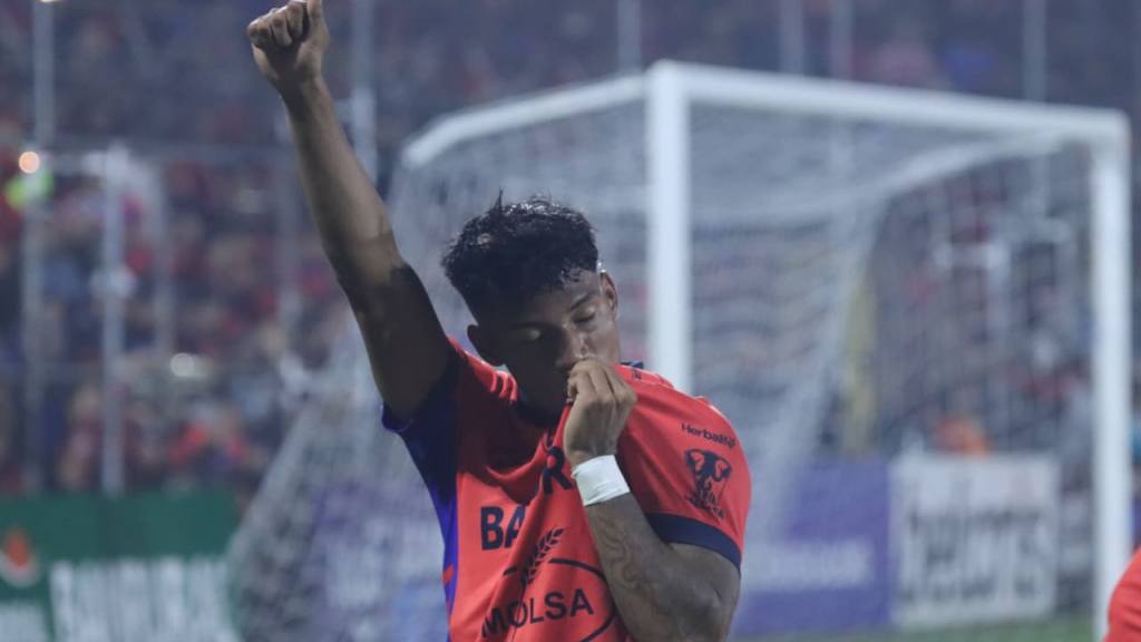 Apertura 2025: Municipal vs- Achuapa | Alex Meoño