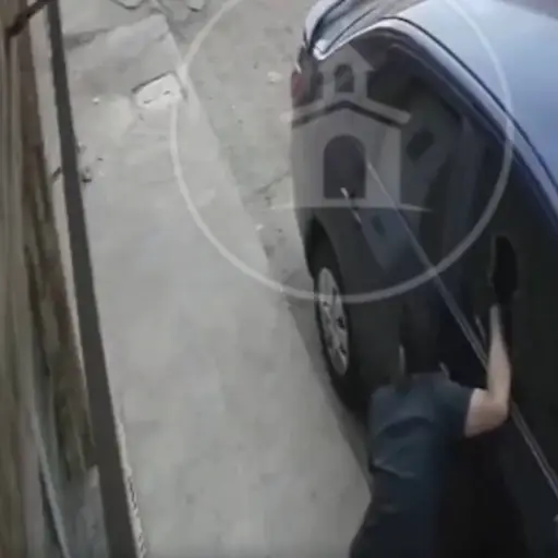 Insólito robo en zona 6. ,Captura de pantalla video Facebook.