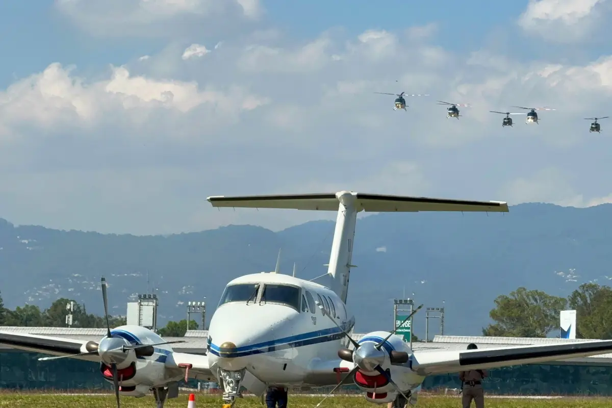 Acto para conmemorar los 104 años de creación de la Fuerza Aérea Guatemalteca., Gobierno de Guatemala