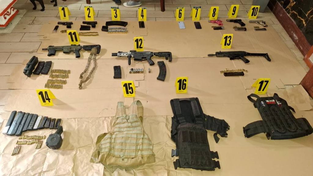 Decomisan fuerte arsenal durante allanamiento en Escuintla | PNC de Guatemala