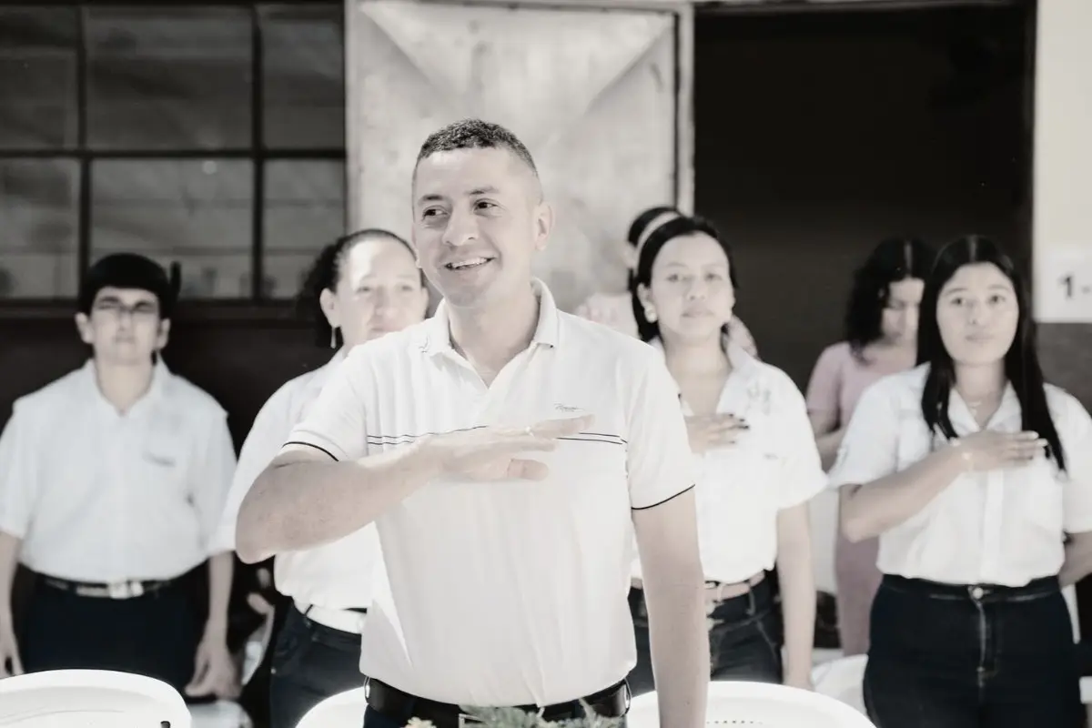 El alcalde de Masagua, Nelson Marroquín, (al frente) participó en varias actividades públicas previo al hecho criminal., Municipalidad de Masagua