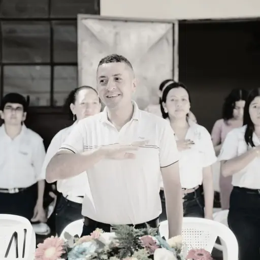 El alcalde de Masagua, Nelson Marroquín, (al frente) participó en varias actividades públicas previo al hecho criminal. ,Municipalidad de Masagua