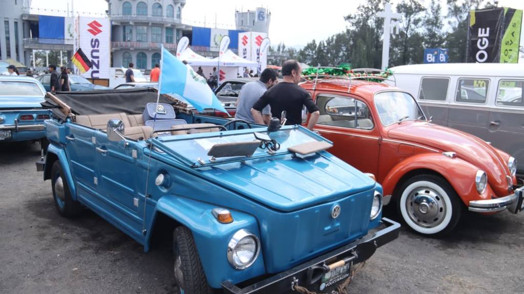 Más de 150 carros de diferentes categorías fueron parte de la exposición. | Álex Meoño