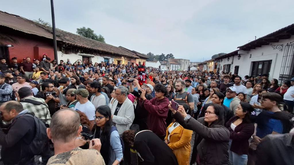 Quema del Diablo: Envían mensaje desde Antigua Guatemala | Álex Meoño