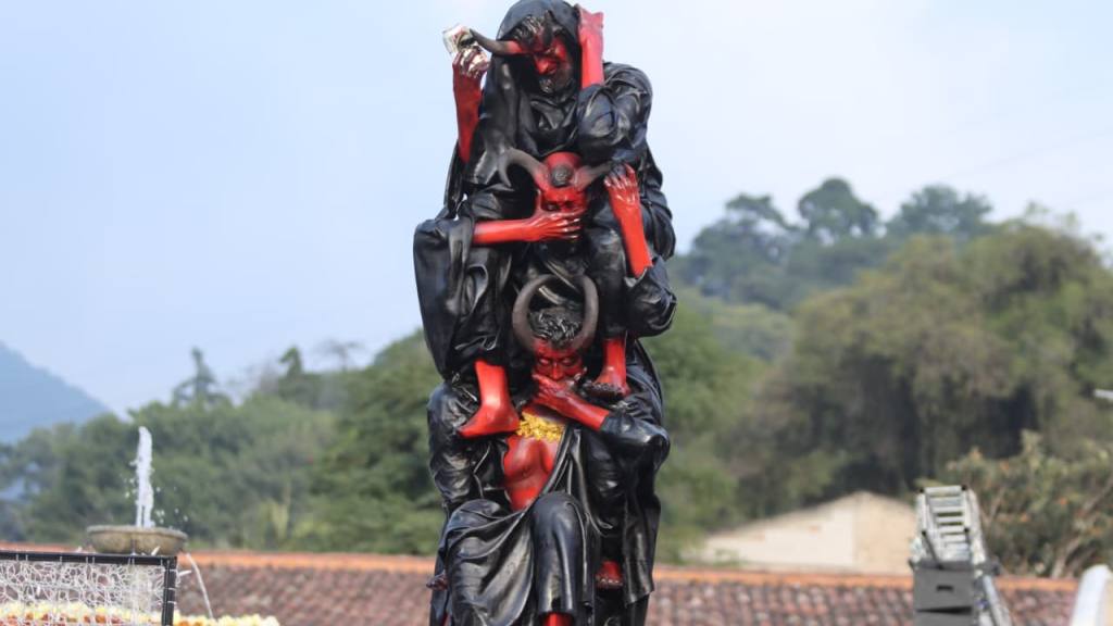 Quema del Diablo: Envían mensaje desde Antigua Guatemala | Álex Meoño